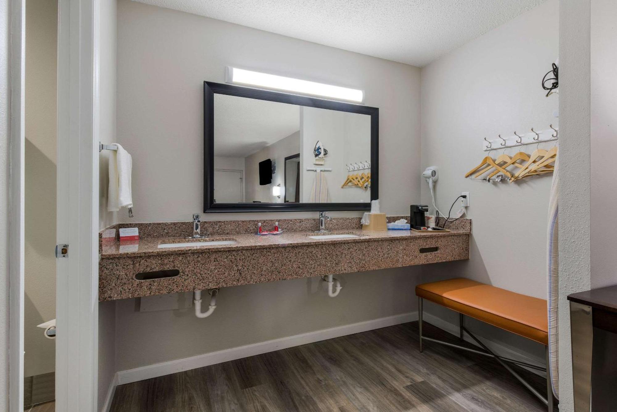 Econo Lodge Cheraw Market Street 外观 照片